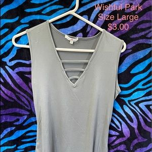 Sleeveless T-shirt
